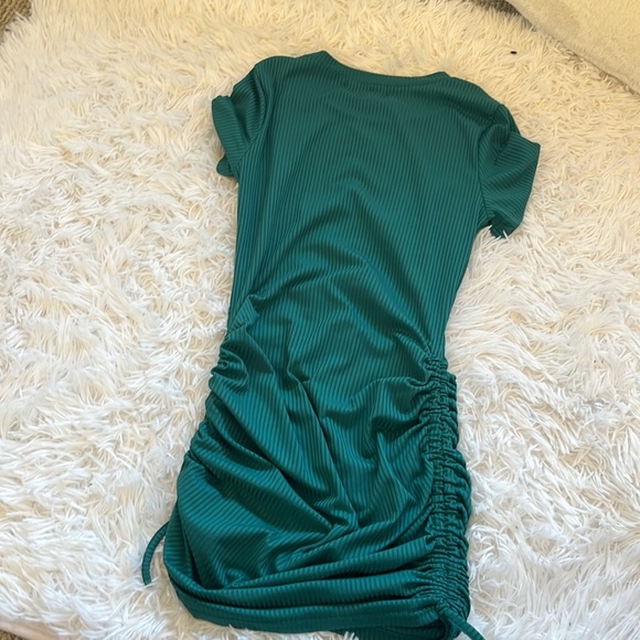 This is a shien green body con dress in size extra small - Picture 2 of 4